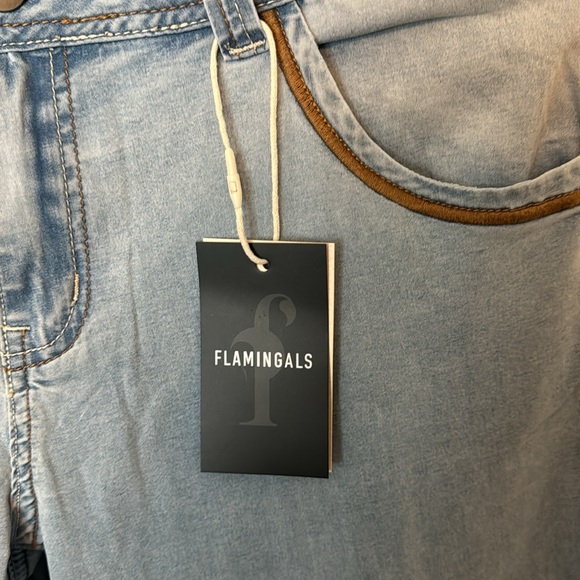 Flamingals Jeans - Picture 2 of 5